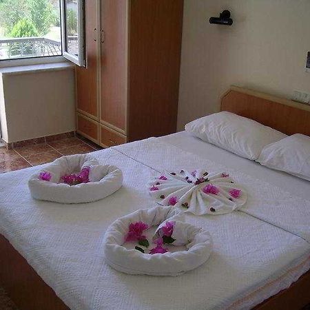 Hotel Junior Ozalp à Dalyan Extérieur photo